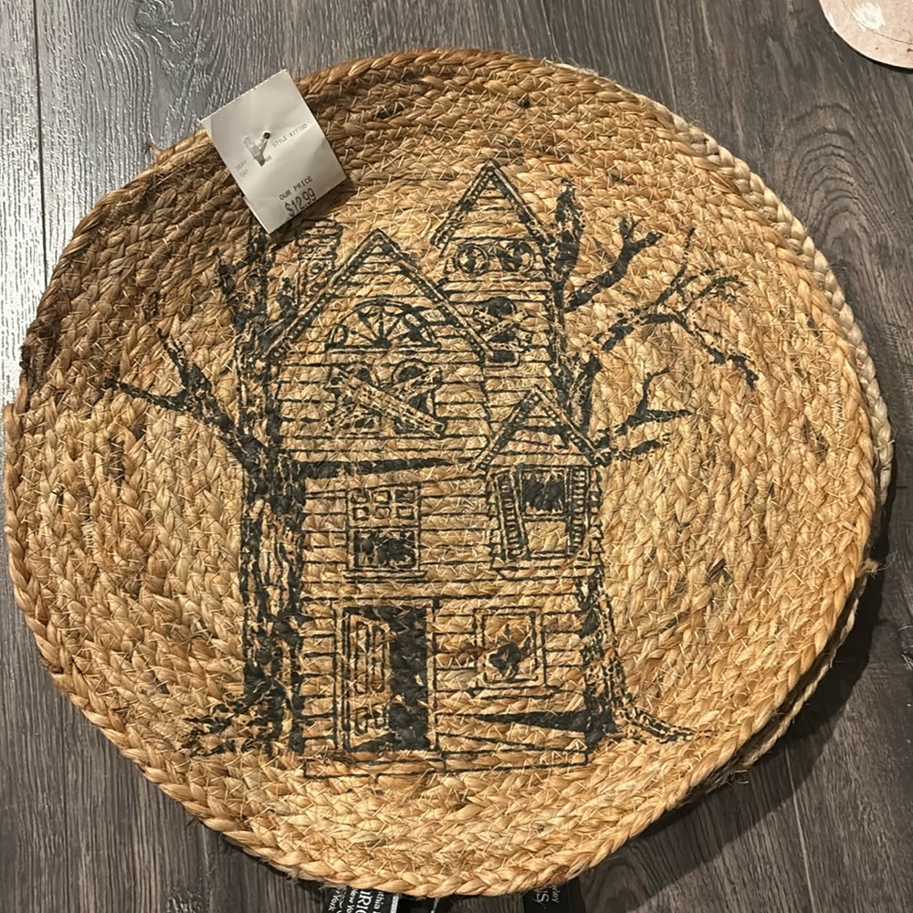 4 Haunted House Halloween decor dinner place mat